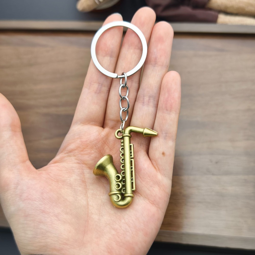 Retro Mini Saxophone Car Keych - Musical Instrument Lyre recension och pris